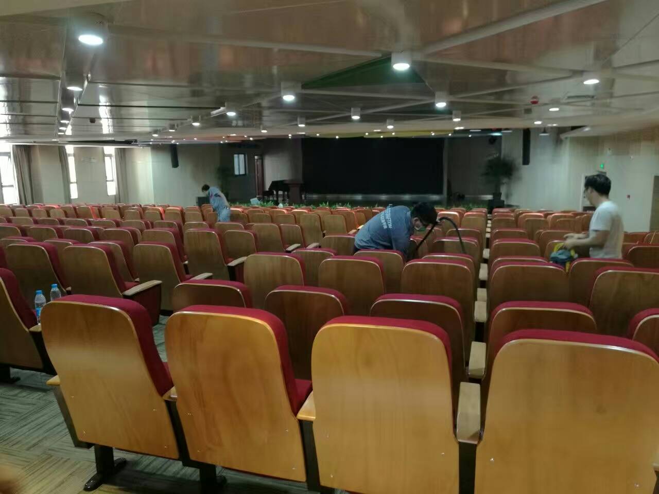 西安高新一中西咸新區(qū)高新園會(huì)議室施工 西安高新一中西咸新區(qū)高新園會(huì)議室施工