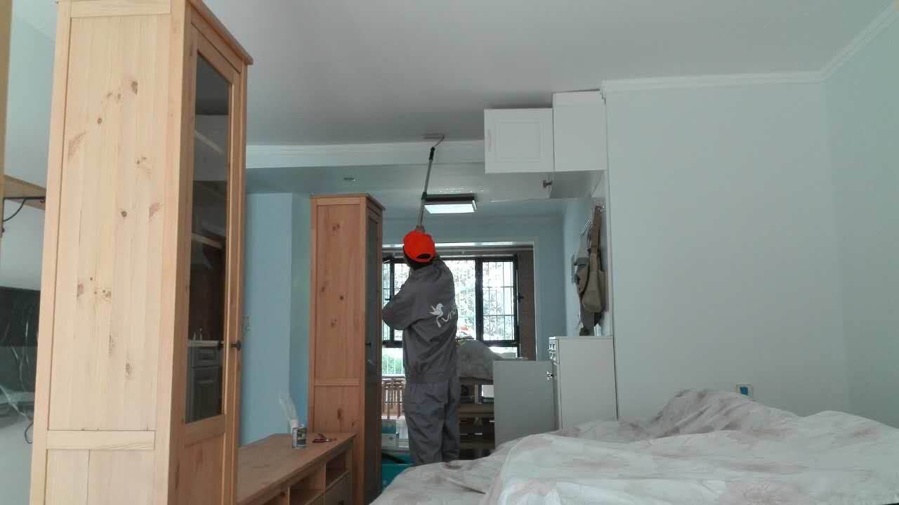 墻頂面滾筒施工 墻頂面滾筒施工