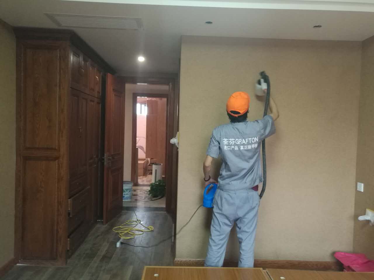 墻面壁紙重點噴涂施工 墻面壁紙重點噴涂施工