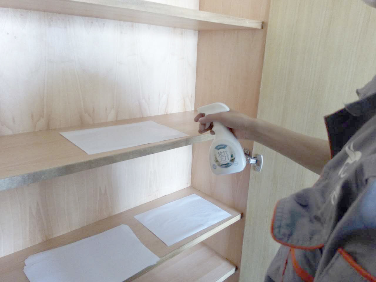 柜子隔檔放入A4紙增加接觸面積 柜子隔檔放入A4紙增加接觸面積