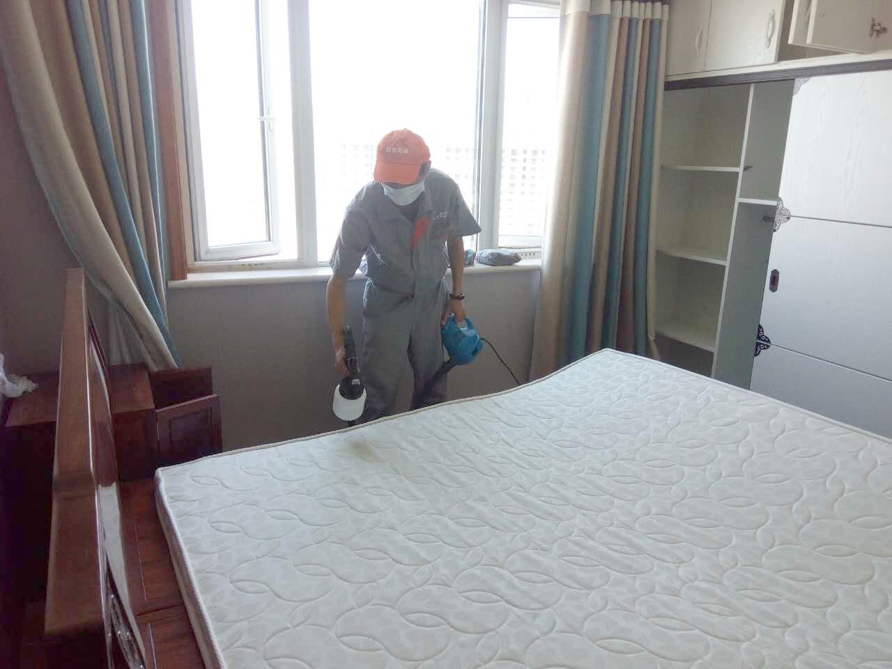 臥室床墊全方位噴涂施工 臥室床墊全方位噴涂施工