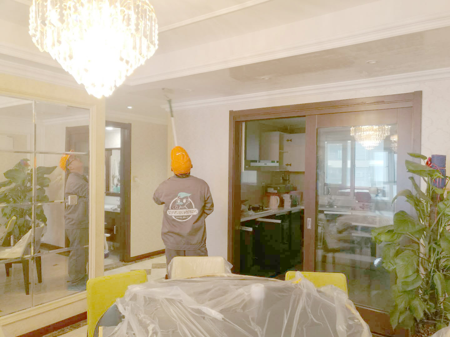 餐廳頂面滾筒施工 餐廳頂面滾筒施工