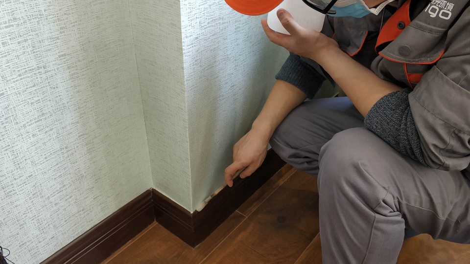 墻面過道踢腳線刷子精細化施工 墻面過道踢腳線刷子精細化施工