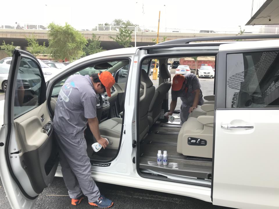 長(zhǎng)效除醛劑桌椅周?chē)鷩娡渴┕ぶ卫? width=