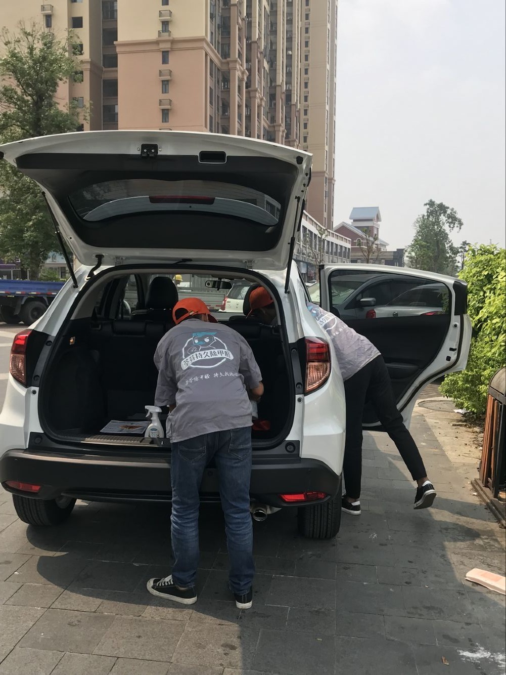 車內后備箱全方位噴涂治理 車內后備箱全方位噴涂治理