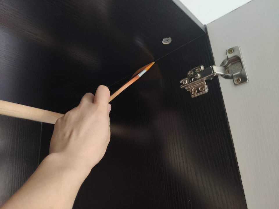 木柜接縫處刷子精細化處理施工 木柜接縫處刷子精細化處理施工