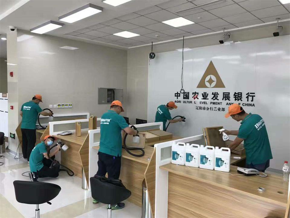 大廳柜臺(tái)噴涂全方位施工治理 大廳柜臺(tái)噴涂全方位施工治理