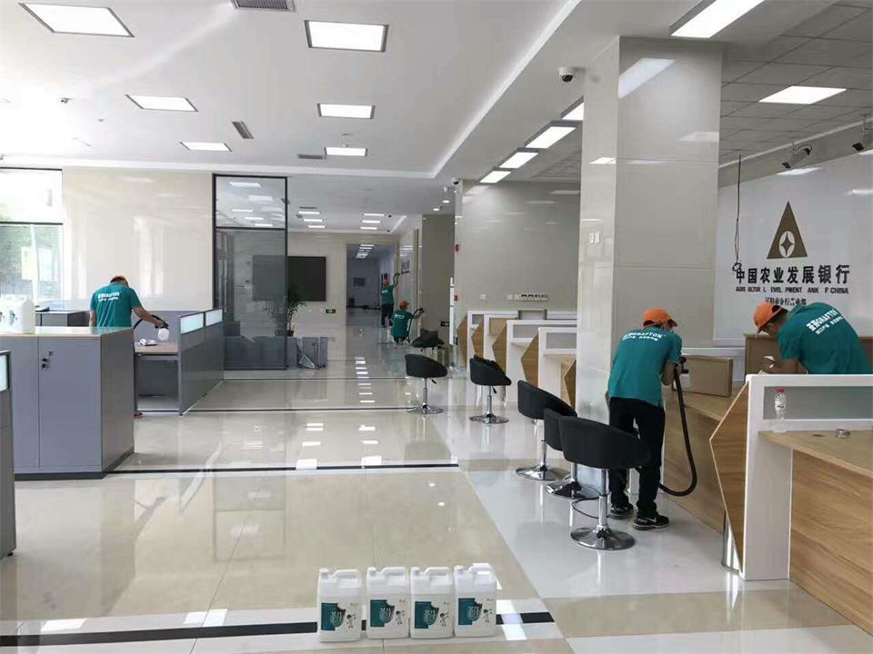 大廳精細(xì)化噴涂施工治理 大廳精細(xì)化噴涂施工治理