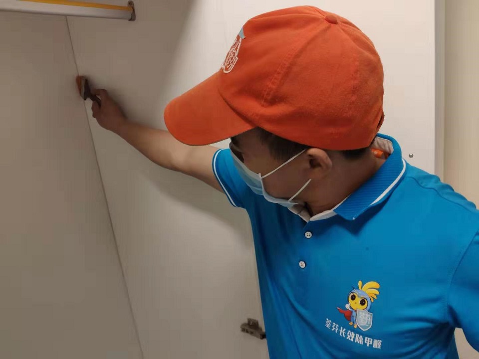 柜子接縫處刷子精細(xì)化施工治理 柜子接縫處刷子精細(xì)化施工治理