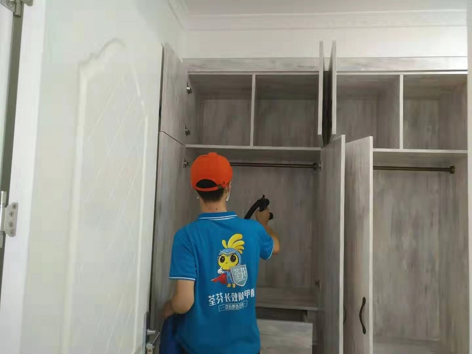 臥室衣柜甲醛治理噴涂施工 臥室衣柜甲醛治理噴涂施工