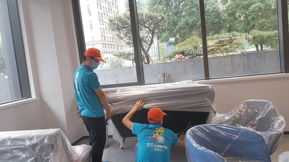 教室桌椅全方位噴涂施工治理 教室桌椅全方位噴涂施工治理