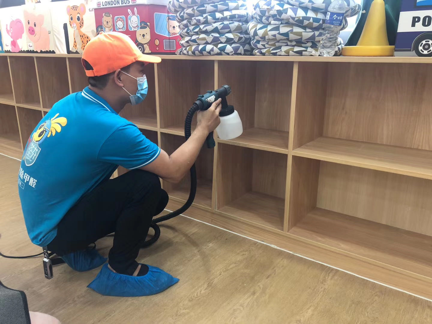 幼兒園柜子全面除甲醛施工 幼兒園柜子全面除甲醛施工