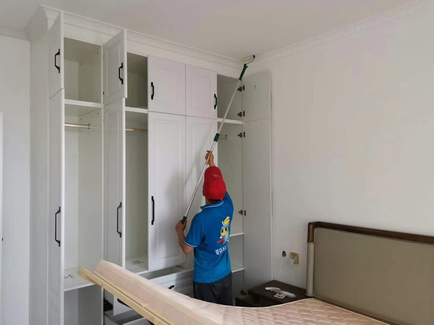 房頂天花板滾筒除甲醛治理 房頂天花板滾筒除甲醛治理