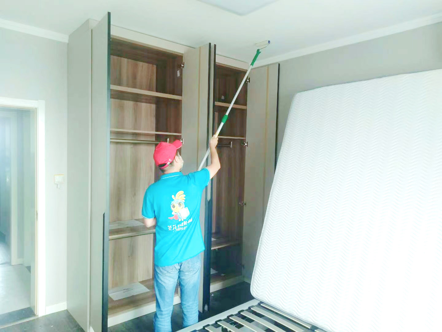 臥室頂面滾筒全方位施工治理 臥室頂面滾筒全方位施工治理