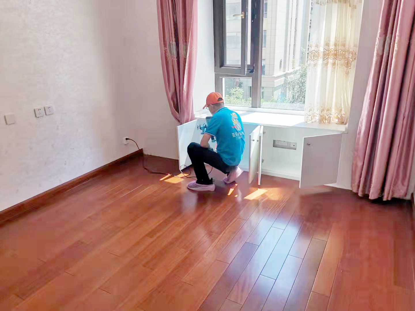 臥室柜子全方位噴涂治理 臥室柜子全方位噴涂治理