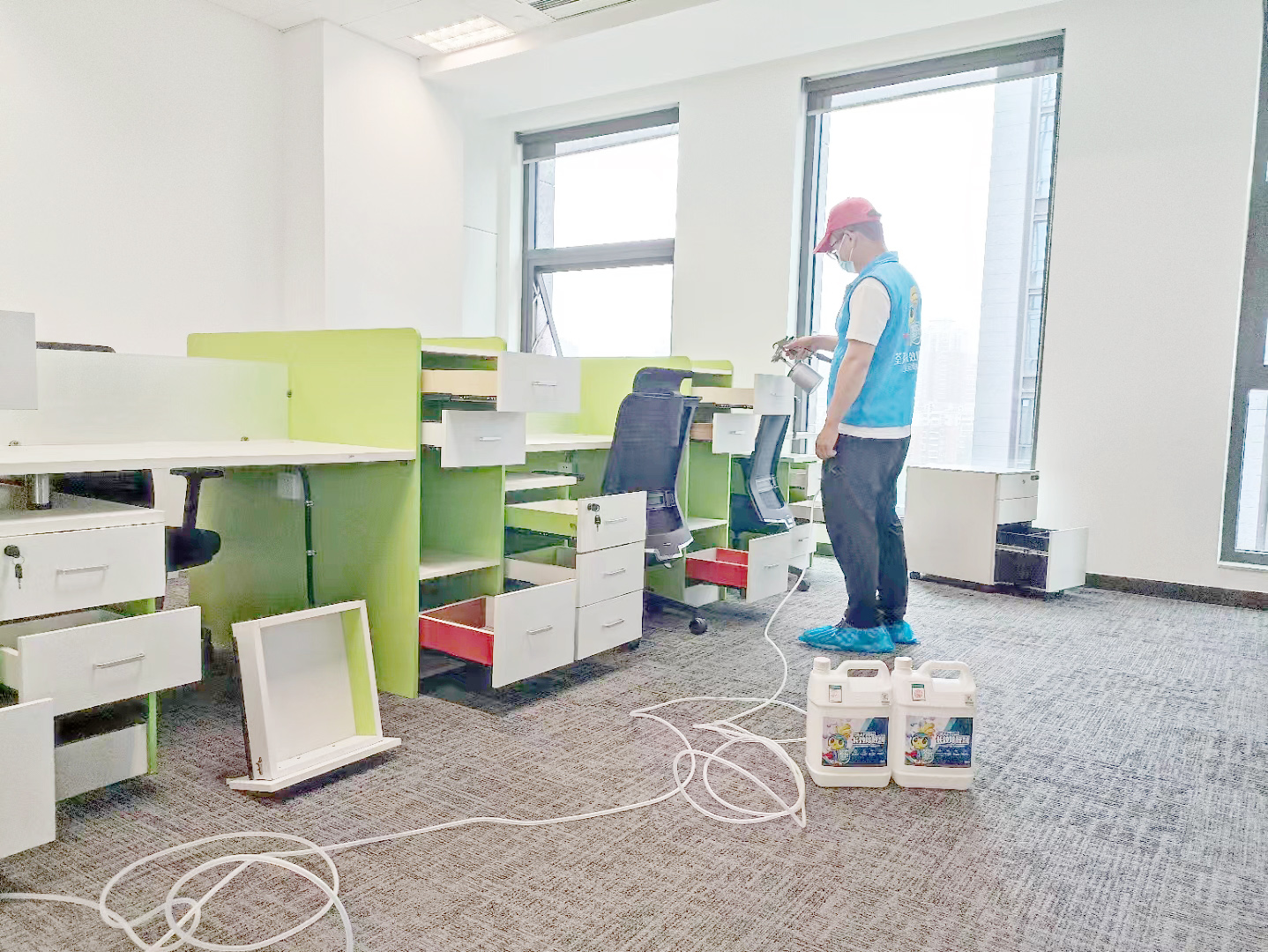 辦公室柜子抽屜拆卸全方位噴涂治理 辦公室柜子抽屜拆卸全方位噴涂治理