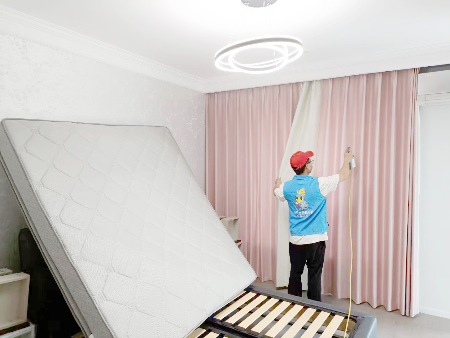 臥室布藝窗簾噴槍施工治理 臥室布藝窗簾噴槍施工治理