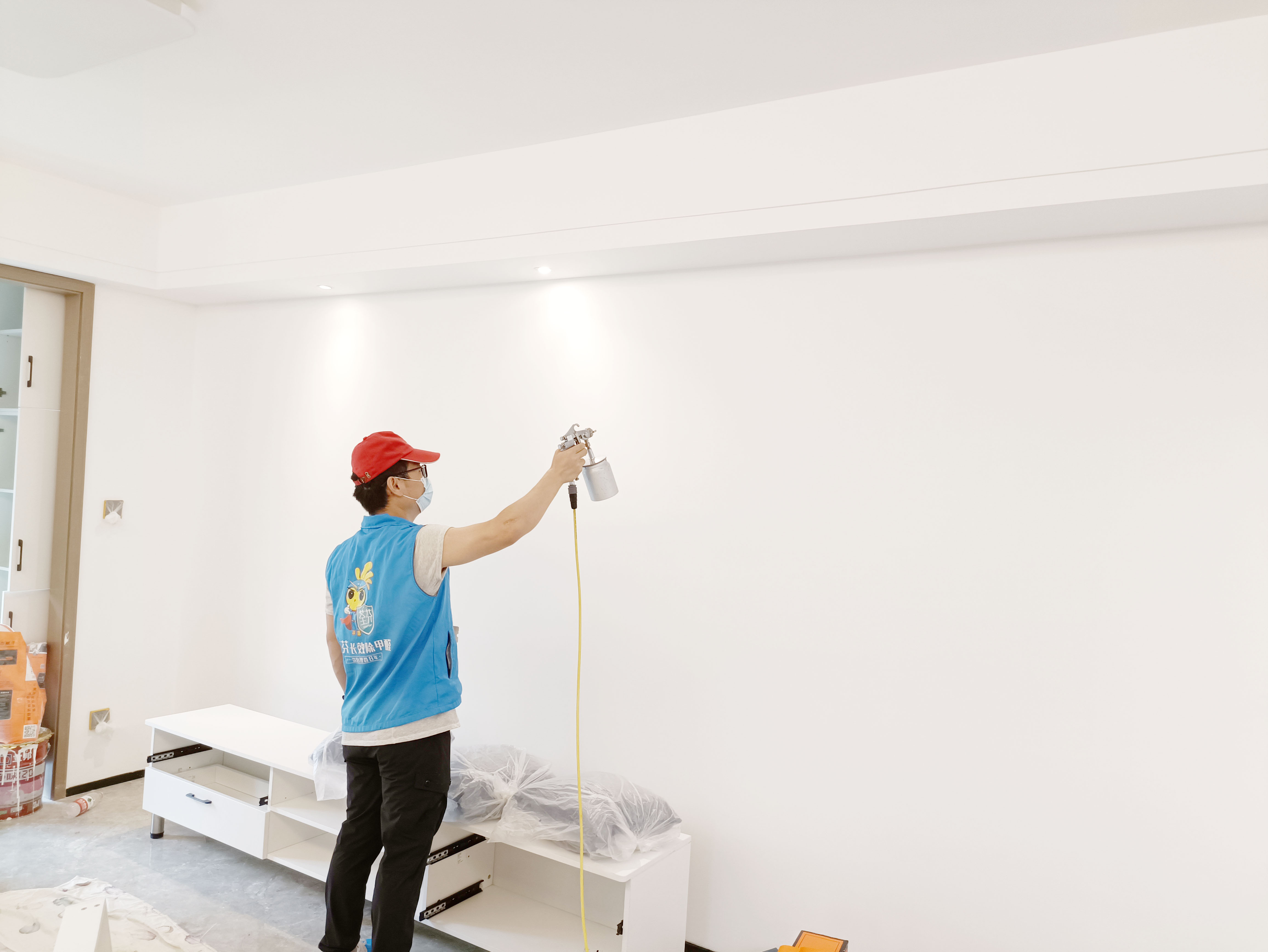 客廳墻面噴槍施工噴涂治理甲醛 客廳墻面噴槍施工噴涂治理甲醛