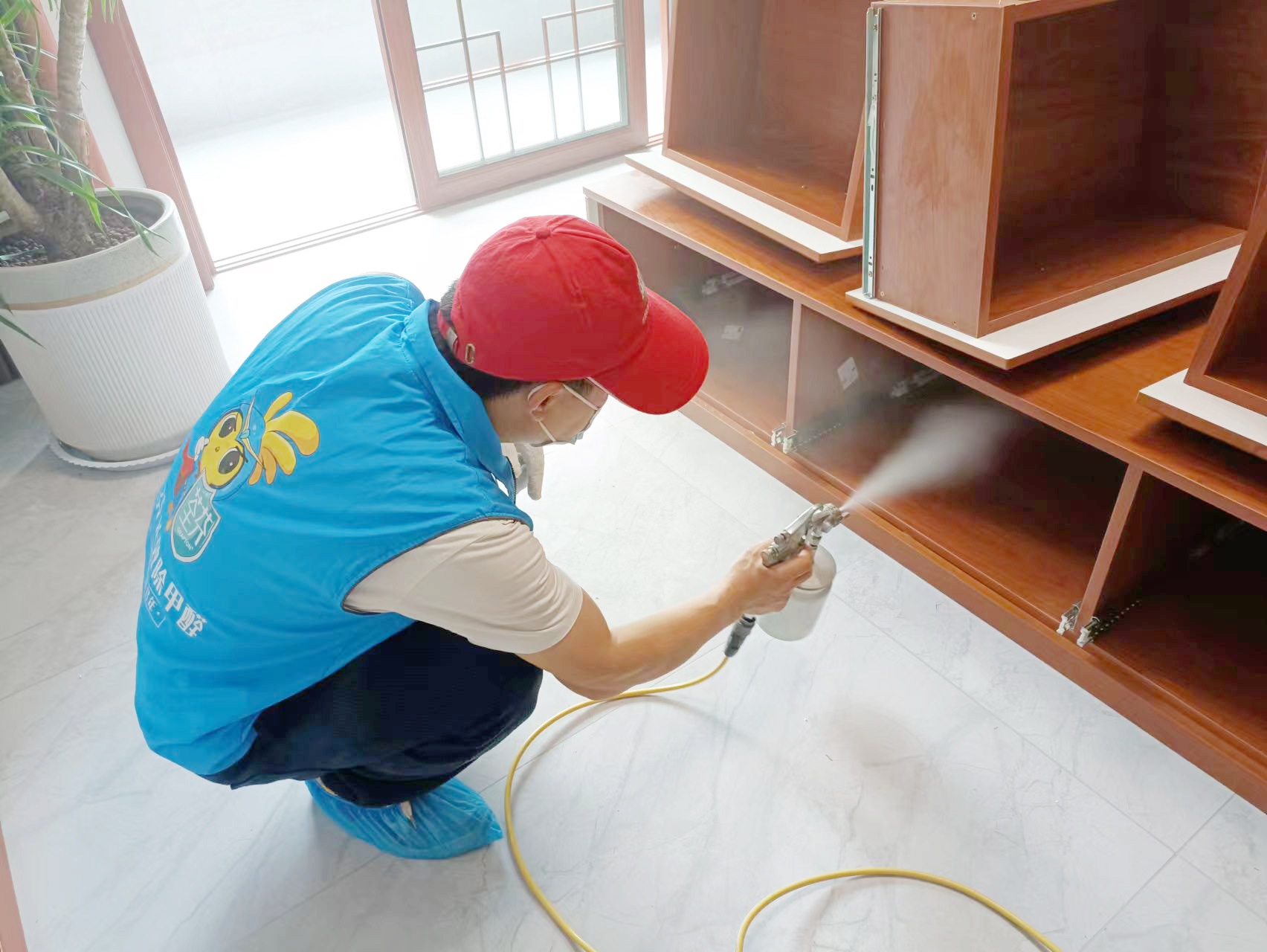 客廳電視柜全方位噴涂治理 客廳電視柜全方位噴涂治理