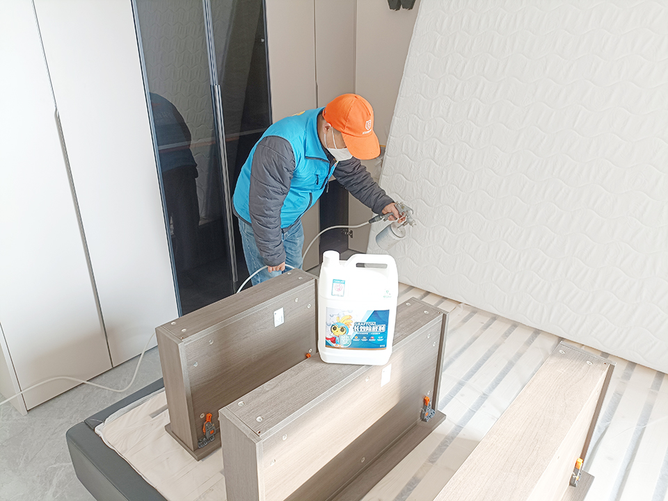 次臥床墊噴槍施工治理甲醛 次臥床墊噴槍施工治理甲醛