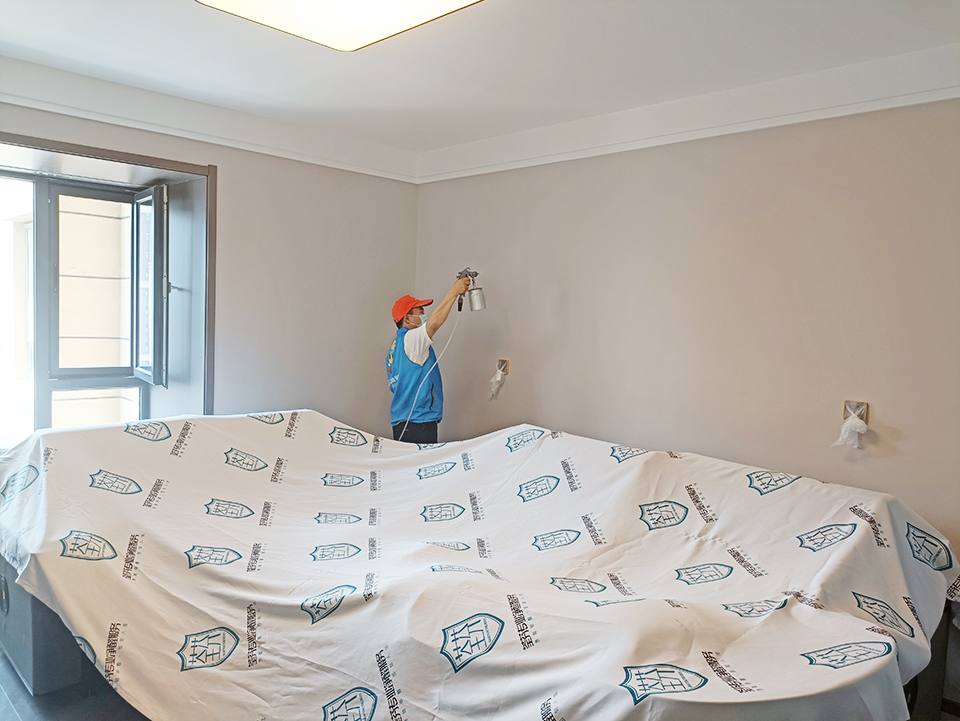 客廳墻面頂面全方位噴涂治理甲醛 客廳墻面頂面全方位噴涂治理甲醛