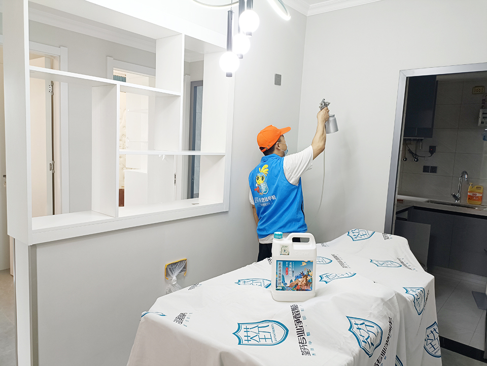 客廳墻面噴槍施工治理甲醛 客廳墻面噴槍施工治理甲醛